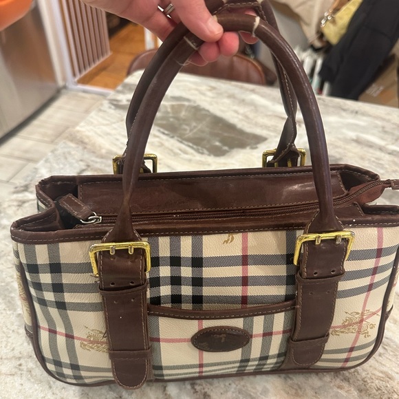 Gorgeous GUC true vintage Burberry tote - Picture 5 of 10